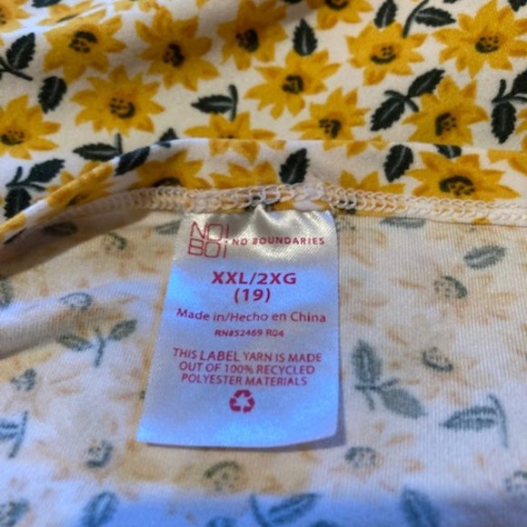 No Boundaries cardigan and tank set - Picture 12 of 15